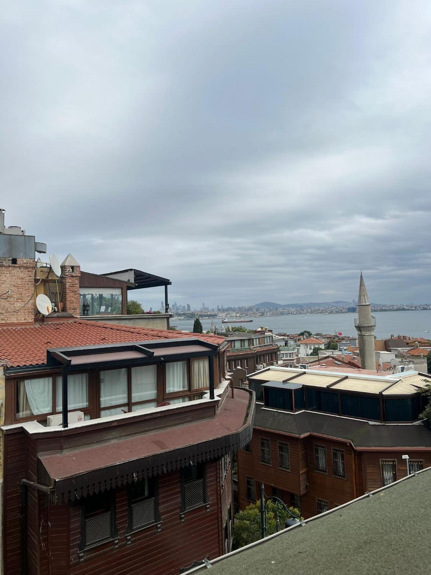 The New Season Apart Istanbul Bagian luar foto